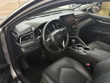 TOYOTA Camry Luxury