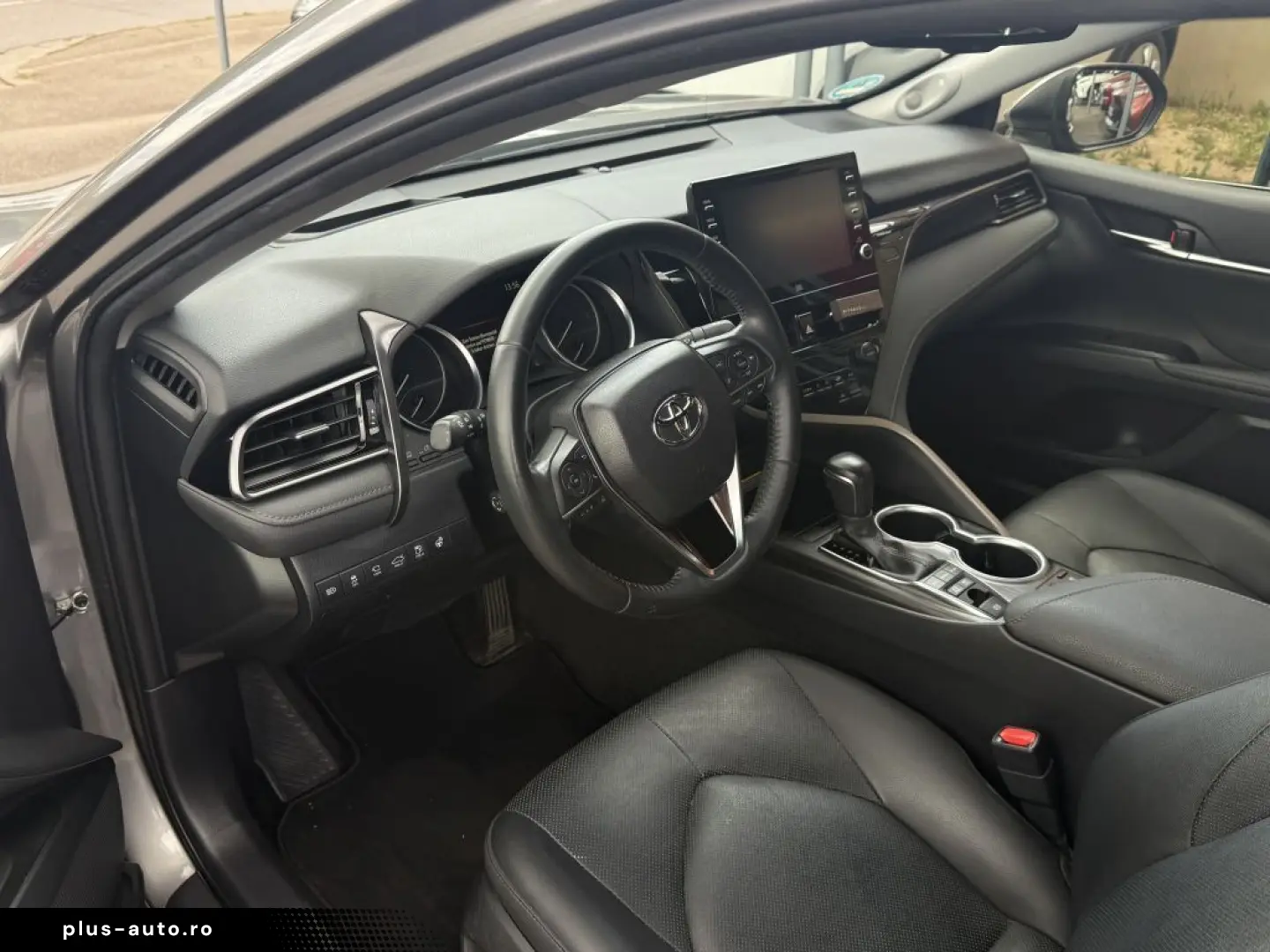 TOYOTA Camry Luxury