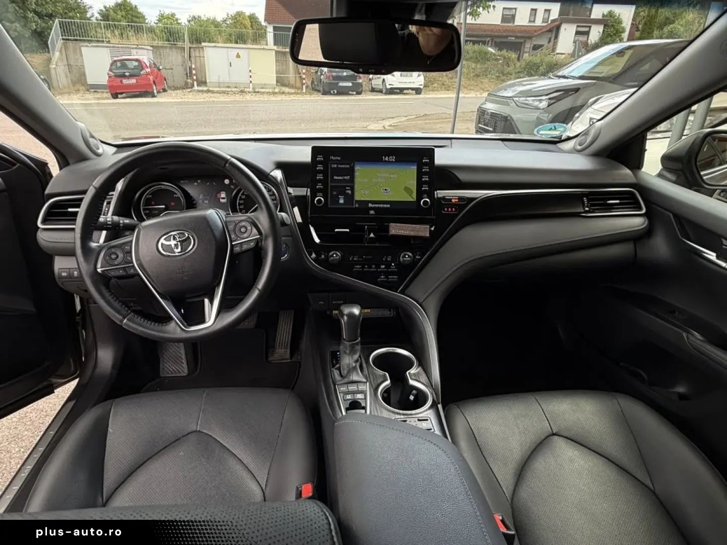 TOYOTA Camry Luxury