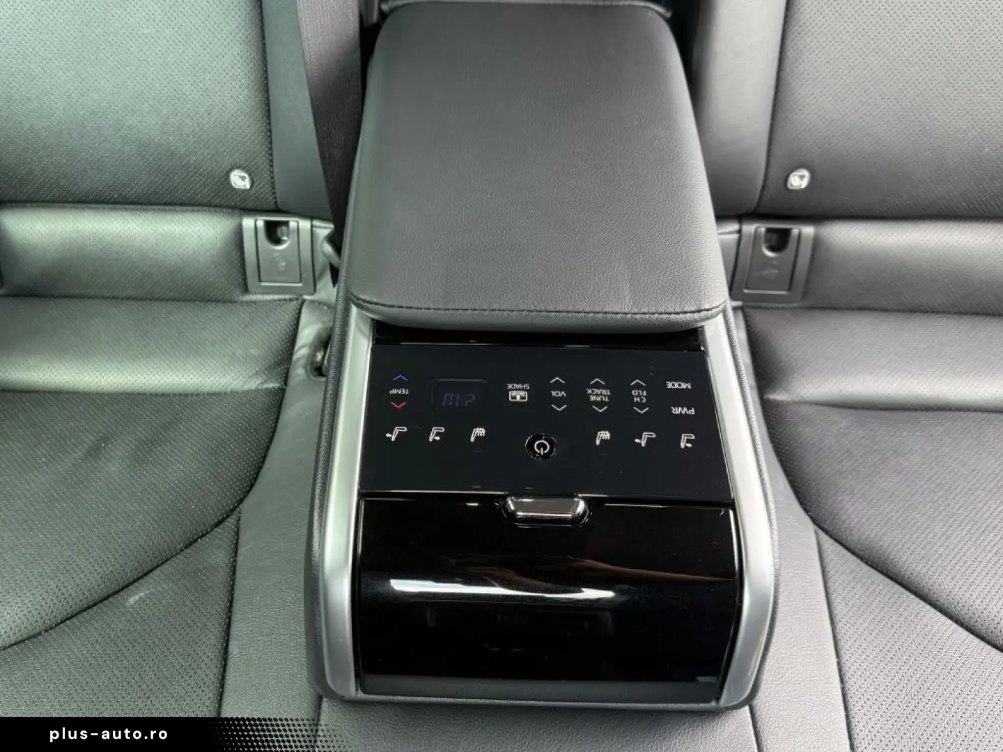 TOYOTA Camry Luxury