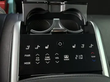 TOYOTA Camry Luxury