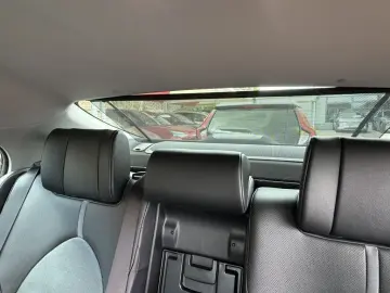 TOYOTA Camry Luxury