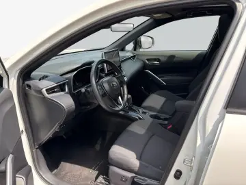 TOYOTA Corolla Cross Hybrid 2.0 VVT-i Team D   Panorama
