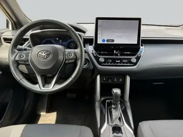 TOYOTA Corolla Cross Hybrid 2.0 VVT-i Team D   Panorama