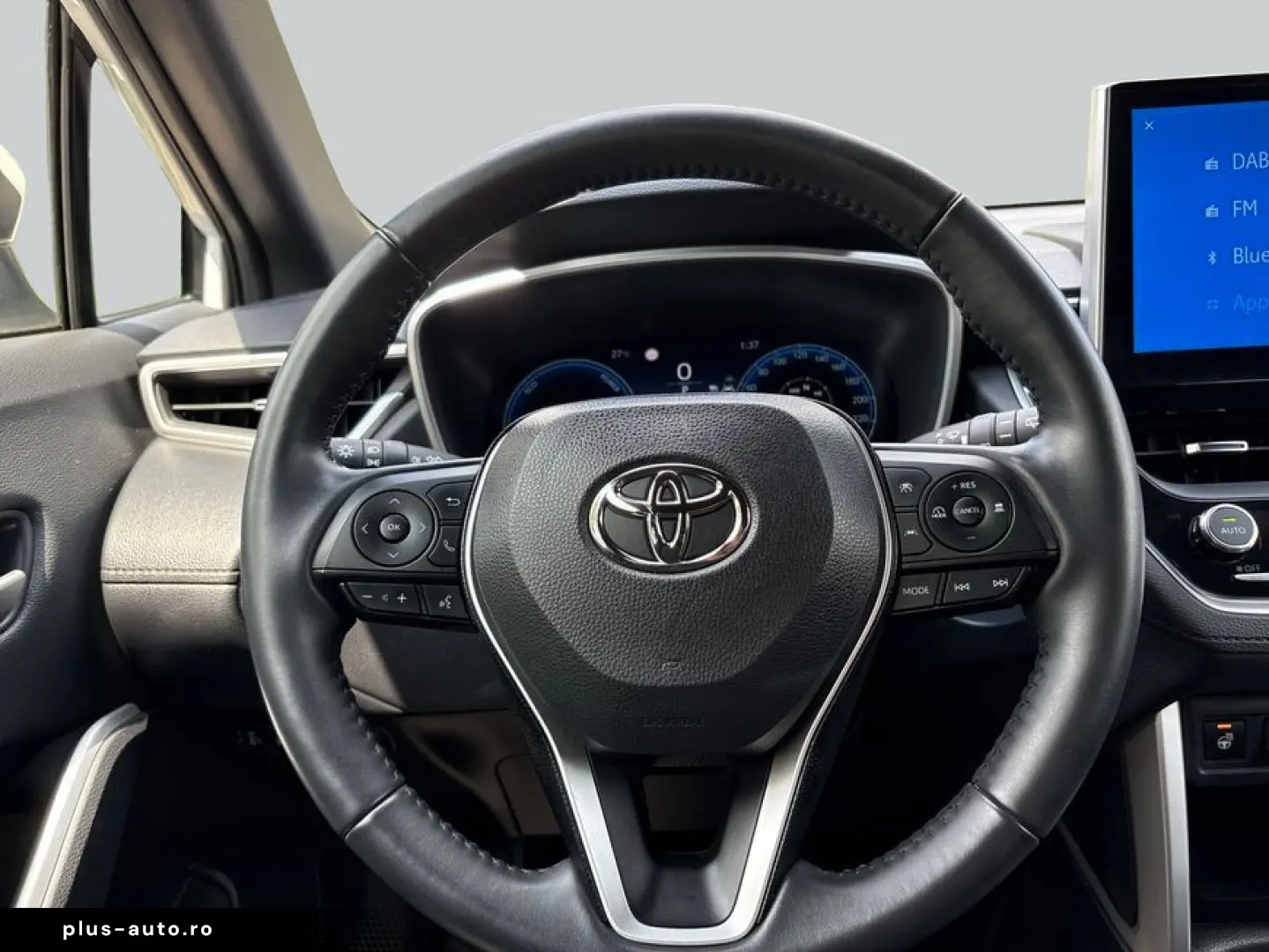 TOYOTA Corolla Cross Hybrid 2.0 VVT-i Team D   Panorama