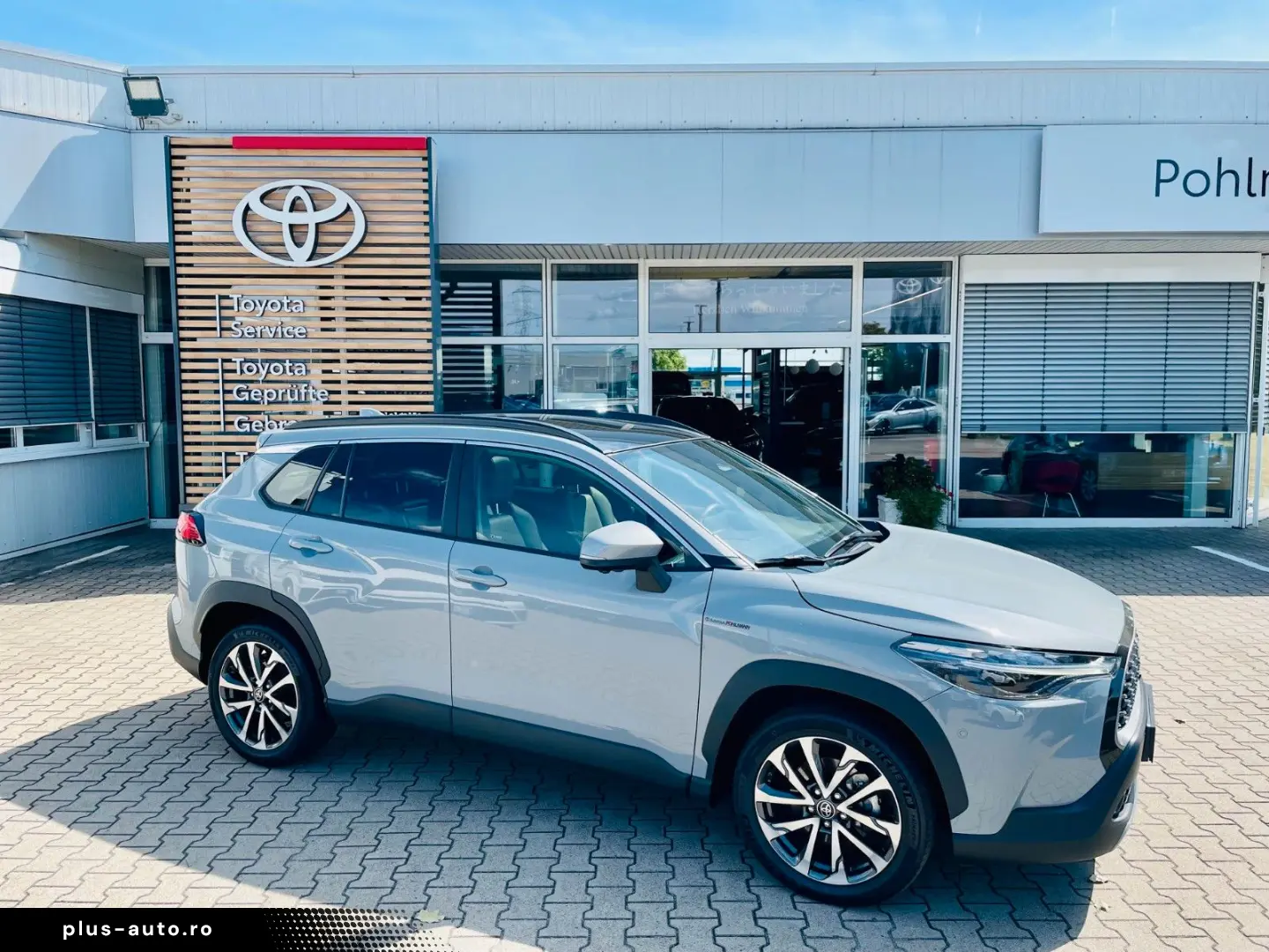 TOYOTA Corolla Cross 2.0 Hybrid Lounge DACH LEDER 360