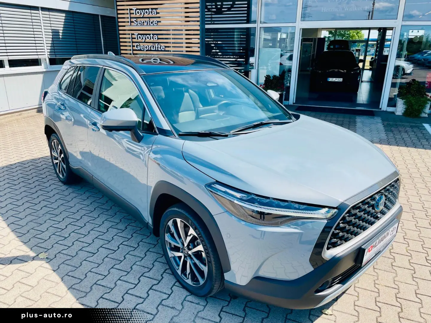 TOYOTA Corolla Cross 2.0 Hybrid Lounge DACH LEDER 360