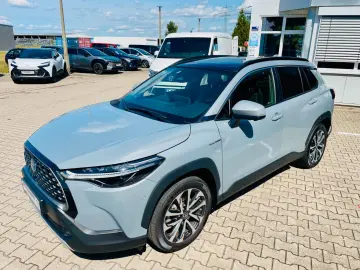 TOYOTA Corolla Cross 2.0 Hybrid Lounge DACH LEDER 360