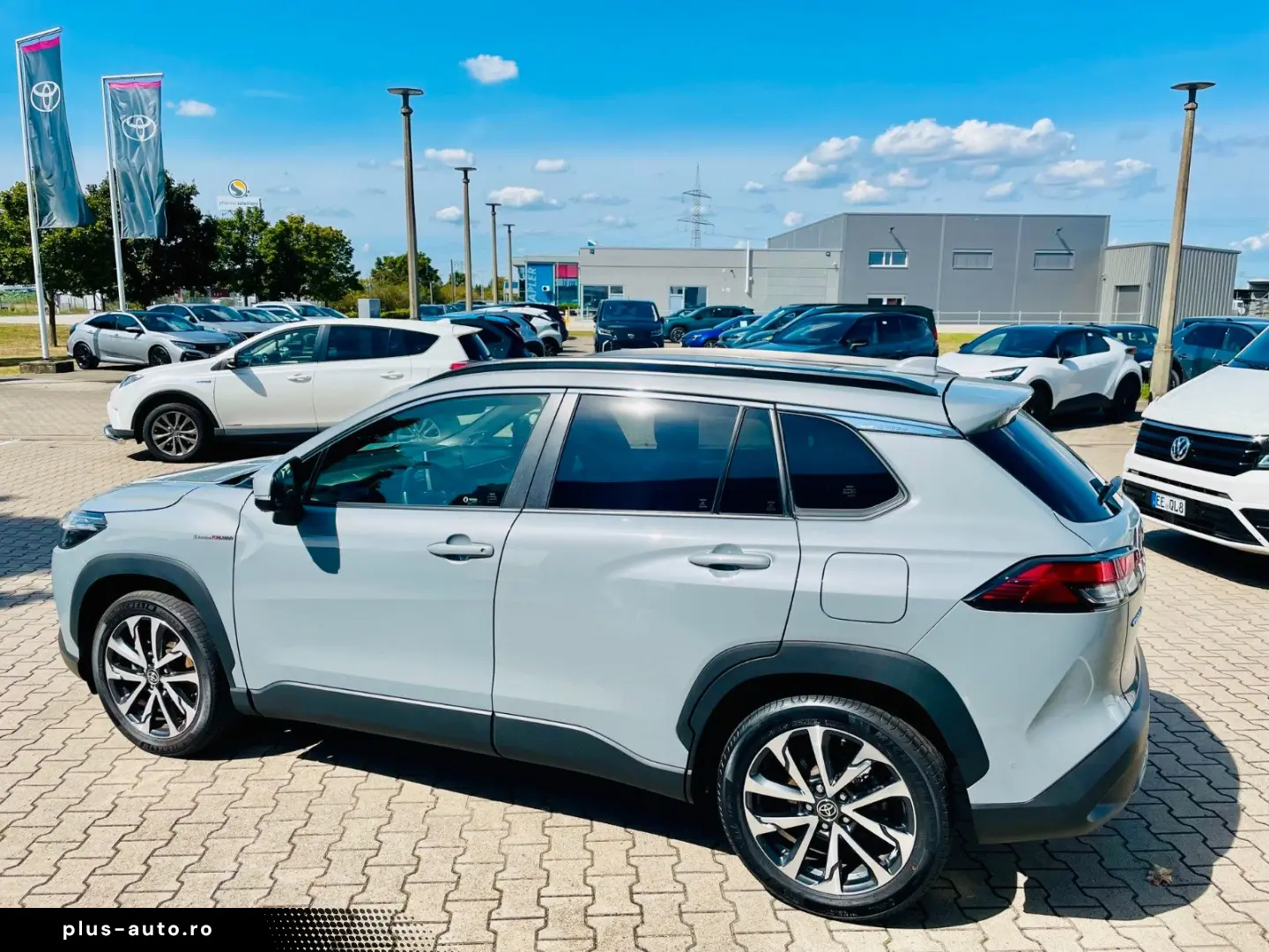 TOYOTA Corolla Cross 2.0 Hybrid Lounge DACH LEDER 360