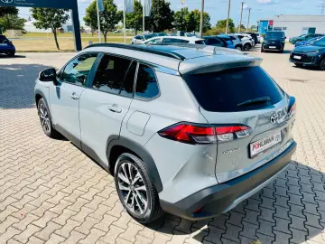 TOYOTA Corolla Cross 2.0 Hybrid Lounge DACH LEDER 360