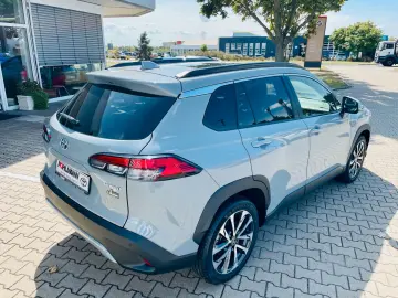 TOYOTA Corolla Cross 2.0 Hybrid Lounge DACH LEDER 360