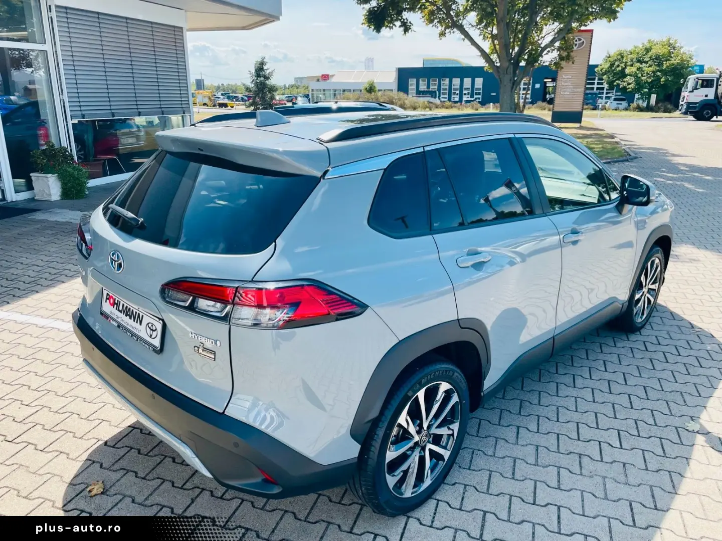 TOYOTA Corolla Cross 2.0 Hybrid Lounge DACH LEDER 360