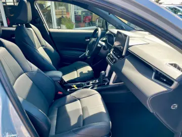 TOYOTA Corolla Cross 2.0 Hybrid Lounge DACH LEDER 360