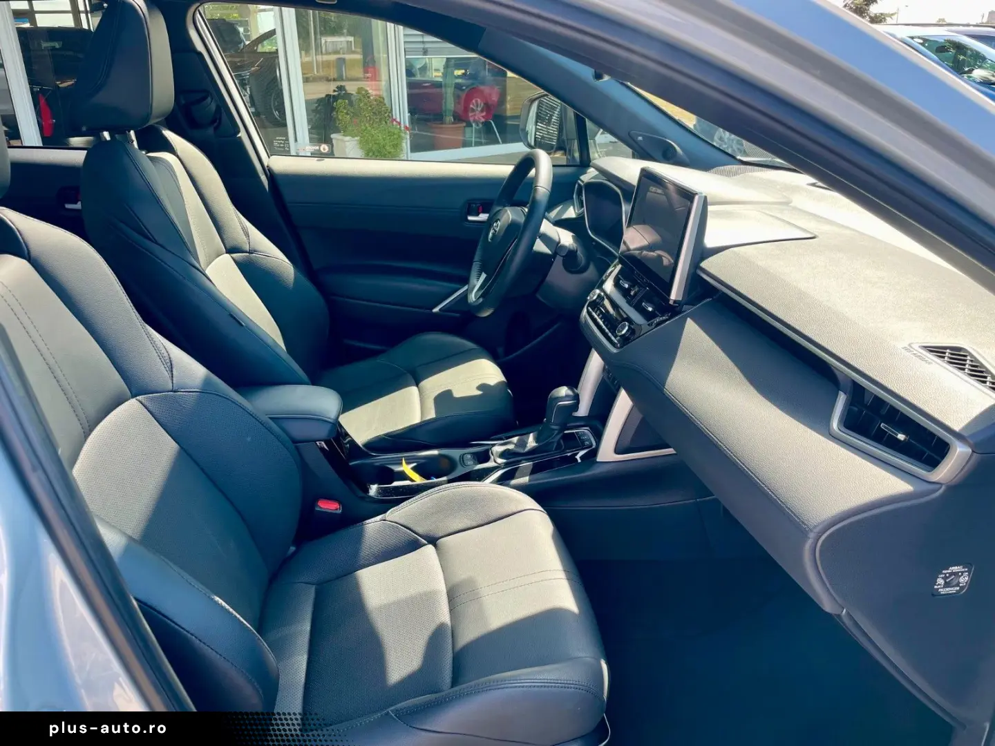 TOYOTA Corolla Cross 2.0 Hybrid Lounge DACH LEDER 360