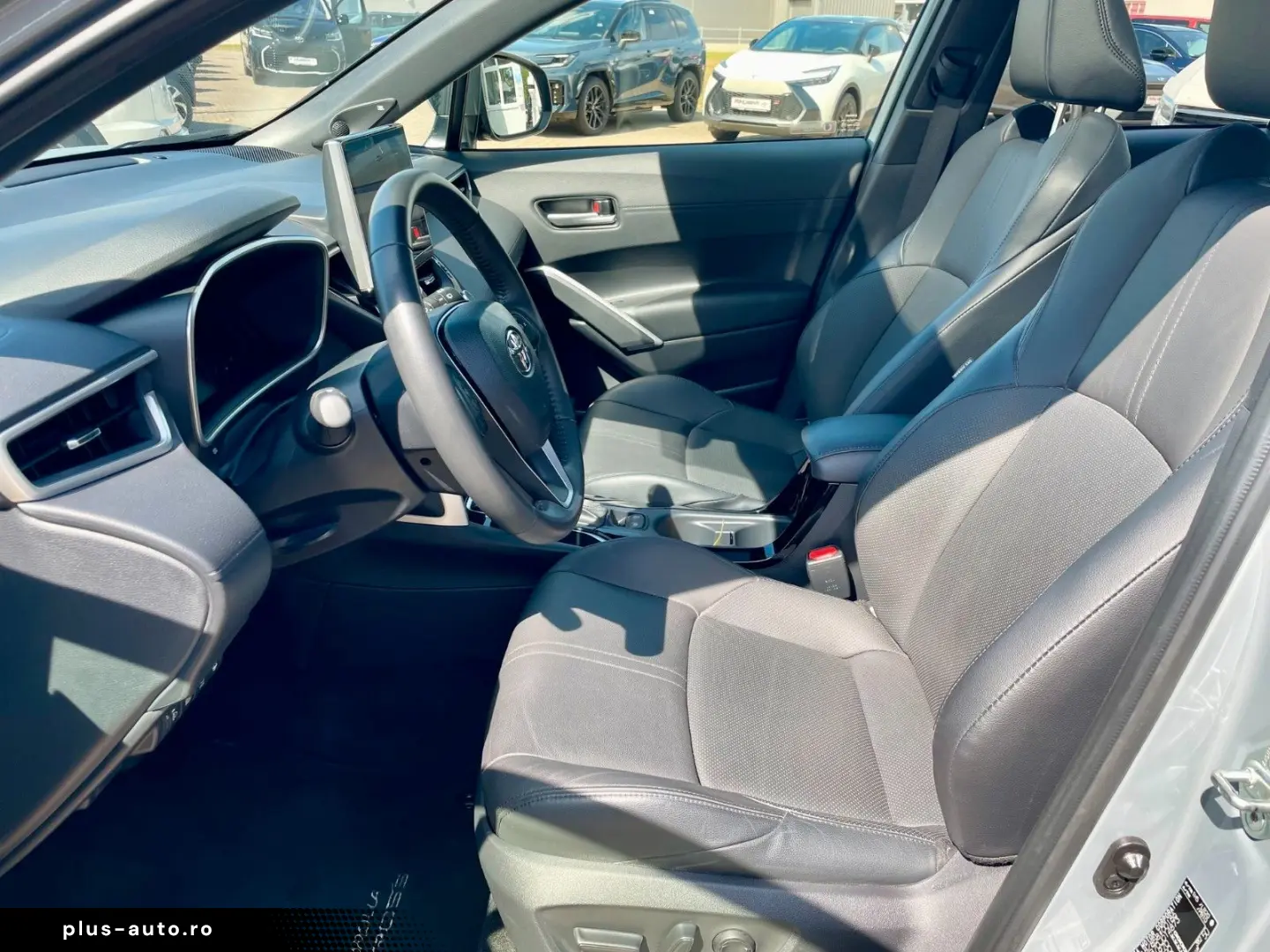 TOYOTA Corolla Cross 2.0 Hybrid Lounge DACH LEDER 360