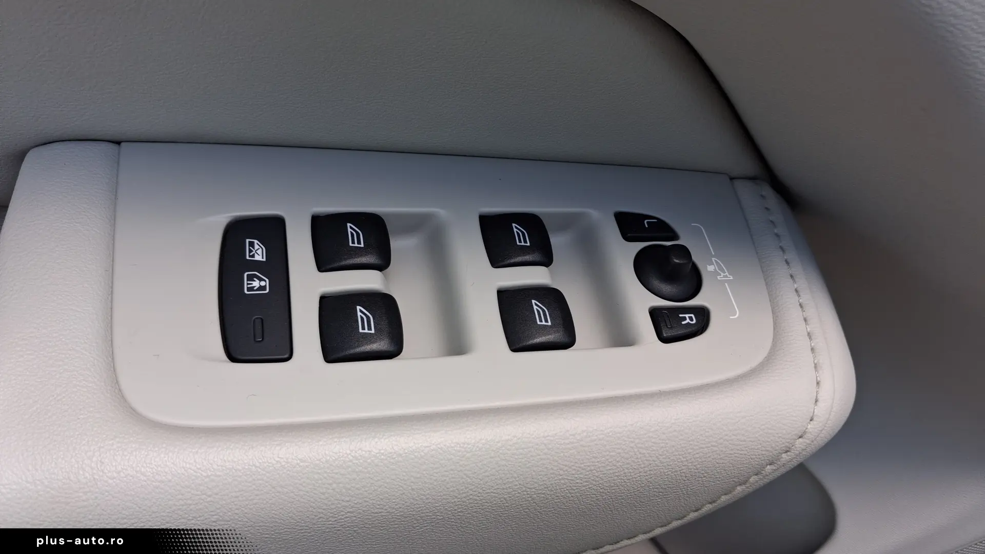 Volvo XC60 T8 Recharge Ultra Bright AWD Plug In