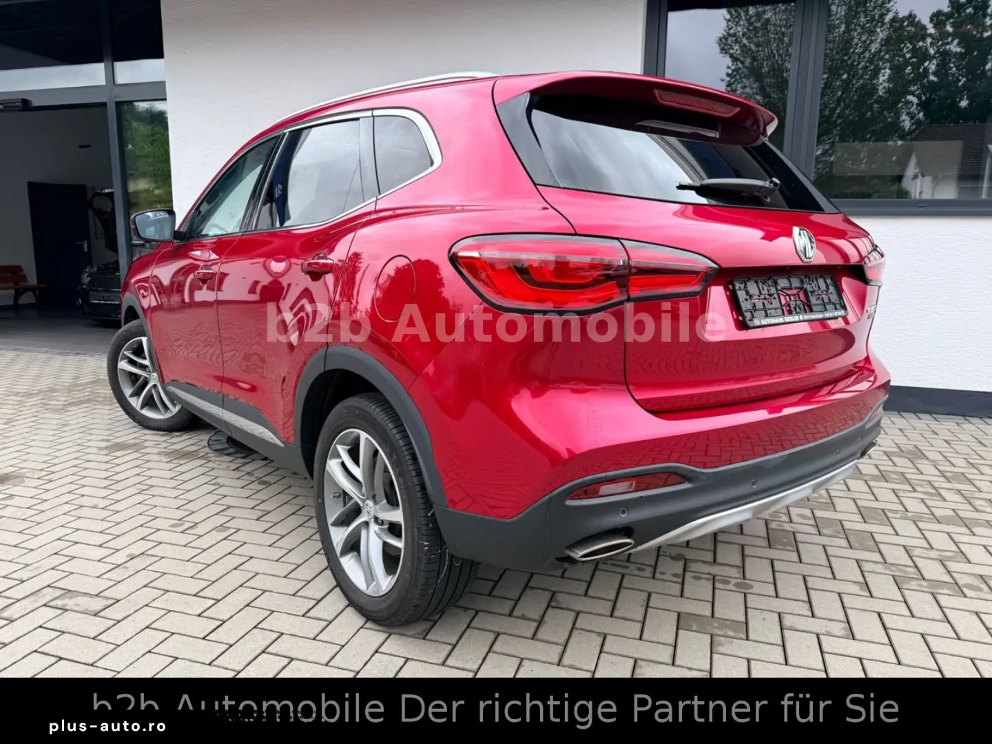 MG EHS Luxury PHEV