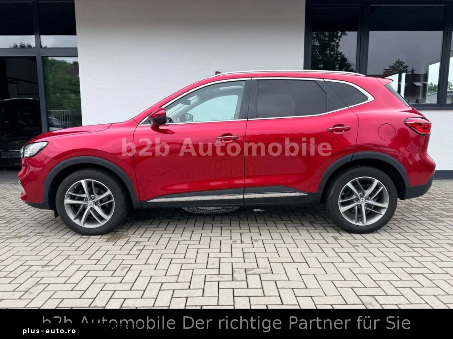 MG EHS Luxury PHEV