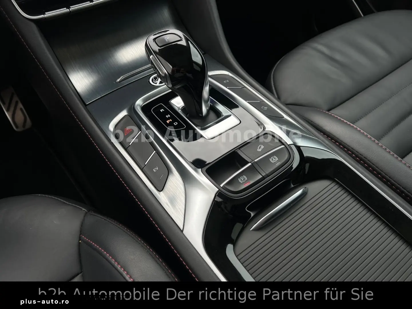 MG EHS Luxury PHEV