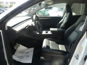 TESLA Model Y Performance Dual AWD
