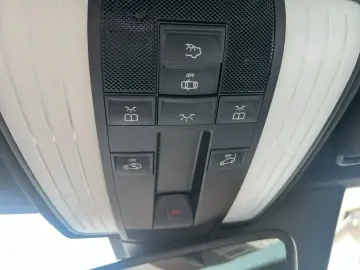 MERCEDES-BENZ AMG GT Coupe MB100 PANO BURMESTER KAMERA