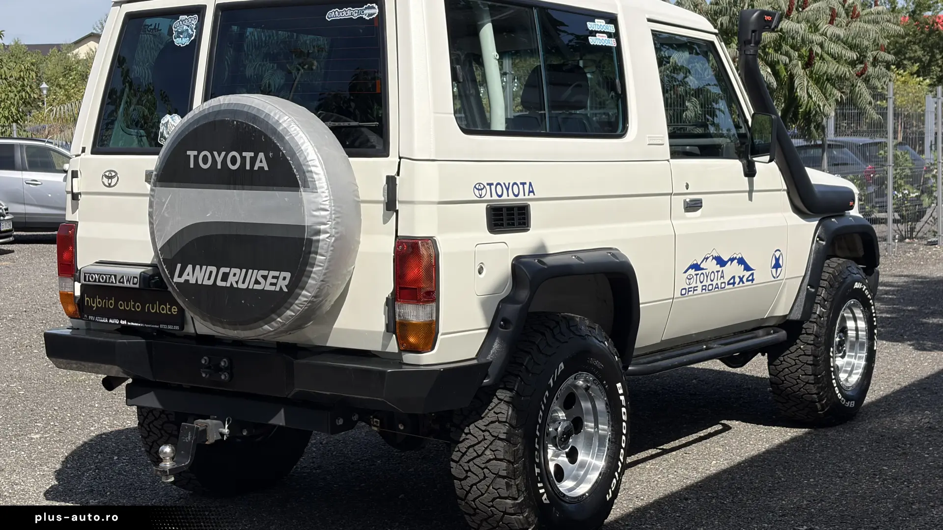 TOYOTA LAND CRUISER
