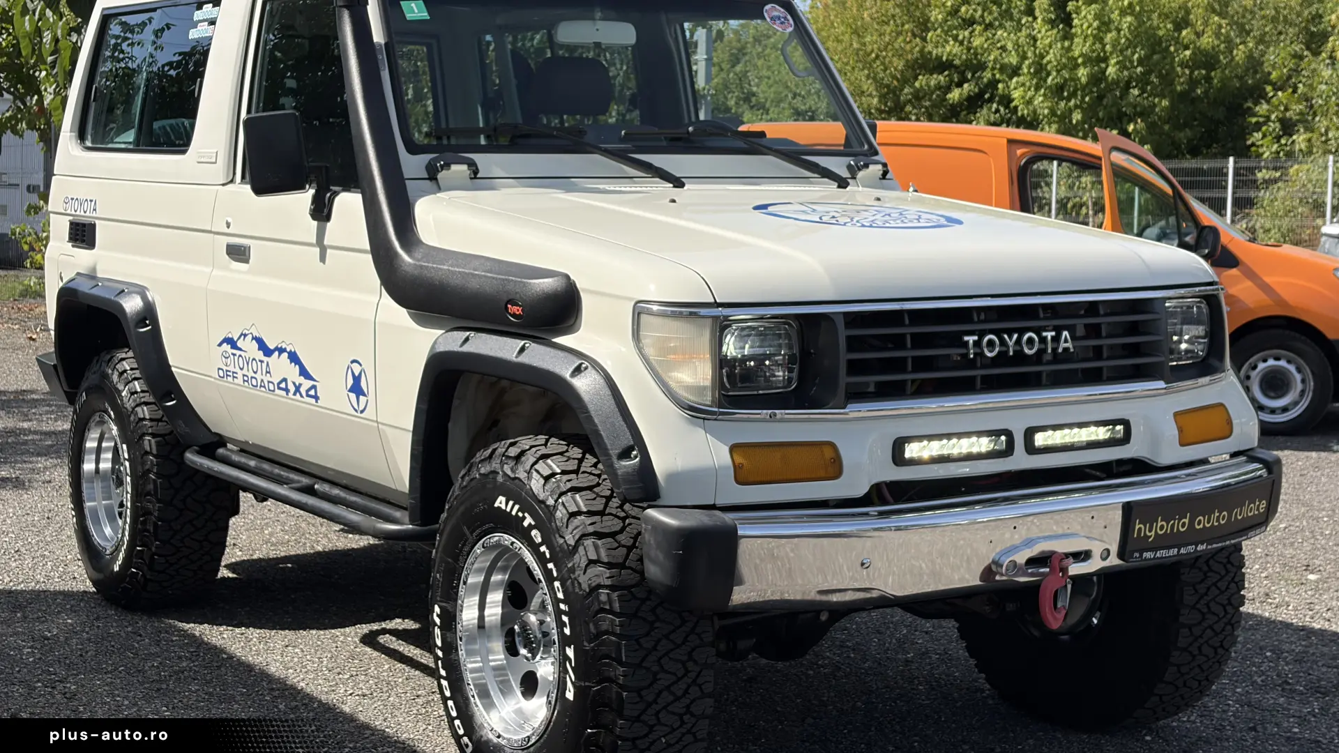 TOYOTA LAND CRUISER