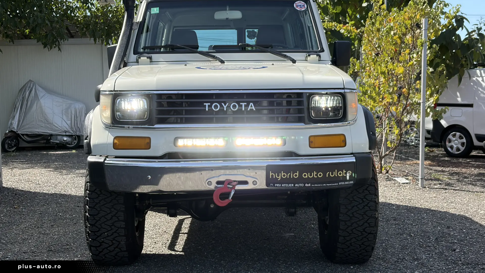 TOYOTA LAND CRUISER