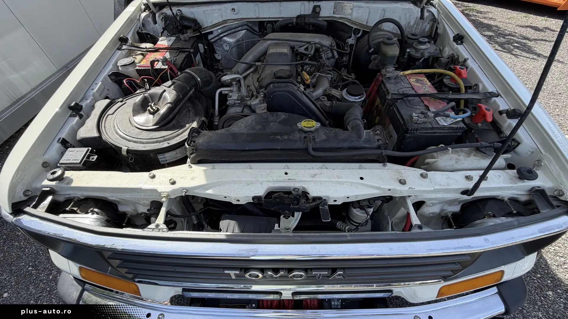 TOYOTA LAND CRUISER
