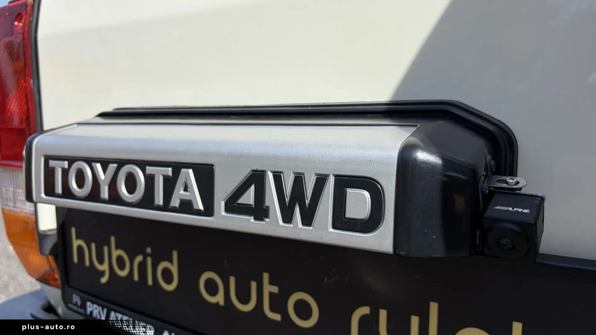 TOYOTA LAND CRUISER