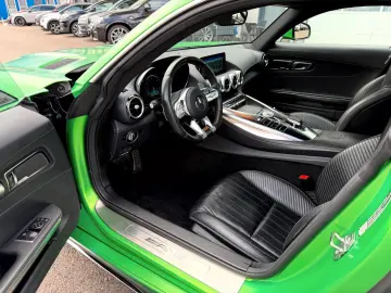 MERCEDES-BENZ AMG GT 4.0 V8 DCT Performance_Burmester_Kamera