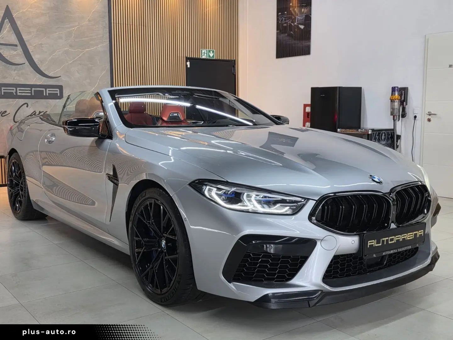 BMW M8 Cabrio Competition INDIVIDUAL B&W