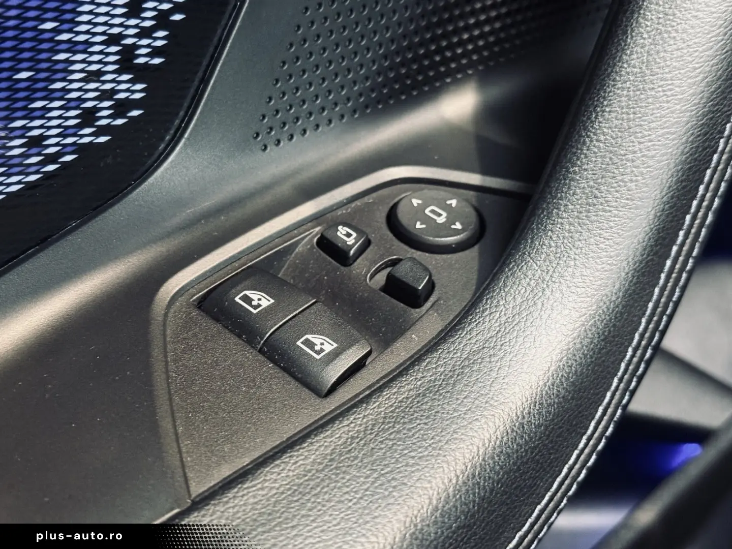 BMW 220 i M Sport  H&K HUD Shadow-Line Live Cockpit