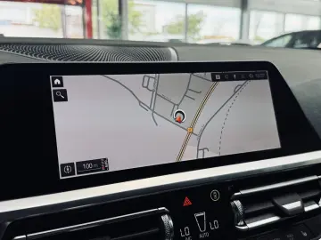 BMW 220 i M Sport  H&K HUD Shadow-Line Live Cockpit