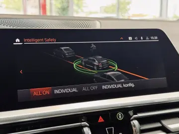 BMW 220 i M Sport  H&K HUD Shadow-Line Live Cockpit