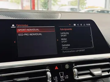 BMW 220 i M Sport  H&K HUD Shadow-Line Live Cockpit