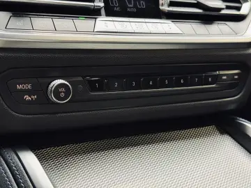BMW 220 i M Sport  H&K HUD Shadow-Line Live Cockpit