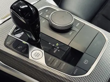 BMW 220 i M Sport  H&K HUD Shadow-Line Live Cockpit