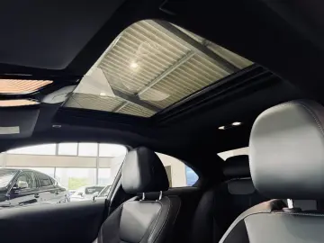 BMW 220 i M Sport  H&K HUD Shadow-Line Live Cockpit