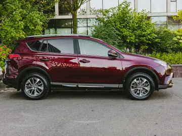 Toyota RAV 4 Hybrid Luxury
