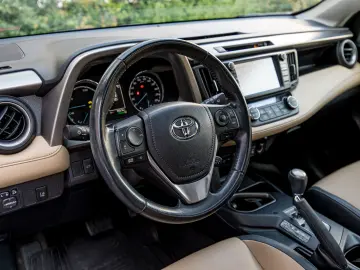 Toyota RAV 4 Hybrid Luxury