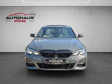 BMW Limo 330 e xDrive M Sport H&K Head-Up Glasdach