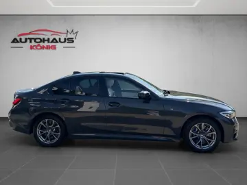 BMW Limo 330 e xDrive M Sport H&K Head-Up Glasdach