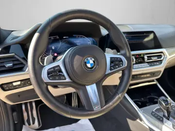 BMW Limo 330 e xDrive M Sport H&K Head-Up Glasdach