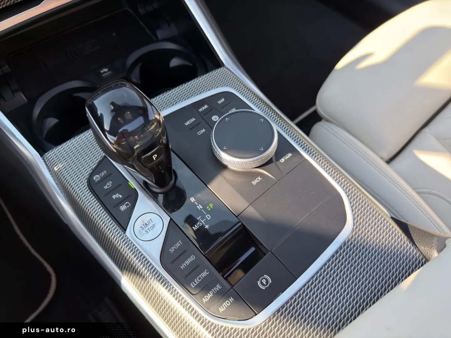 BMW Limo 330 e xDrive M Sport H&K Head-Up Glasdach