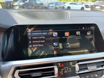 BMW Limo 330 e xDrive M Sport H&K Head-Up Glasdach