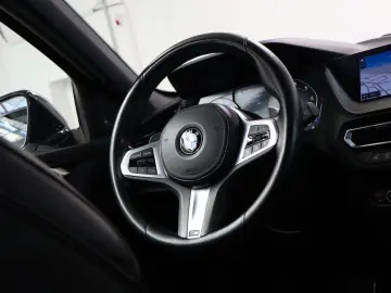BMW M135 i xDrive Aut. M-Sport Shadow-Line LED Pano
