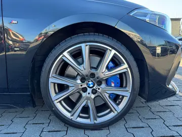 BMW M135i xDrive HeadUp Harman Lenkradheiz Pano KeyL