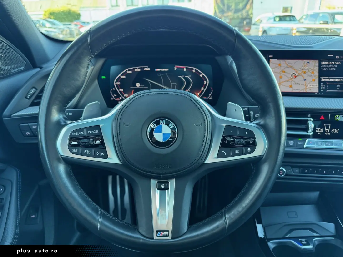 BMW M135i xDrive HeadUp Harman Lenkradheiz Pano KeyL