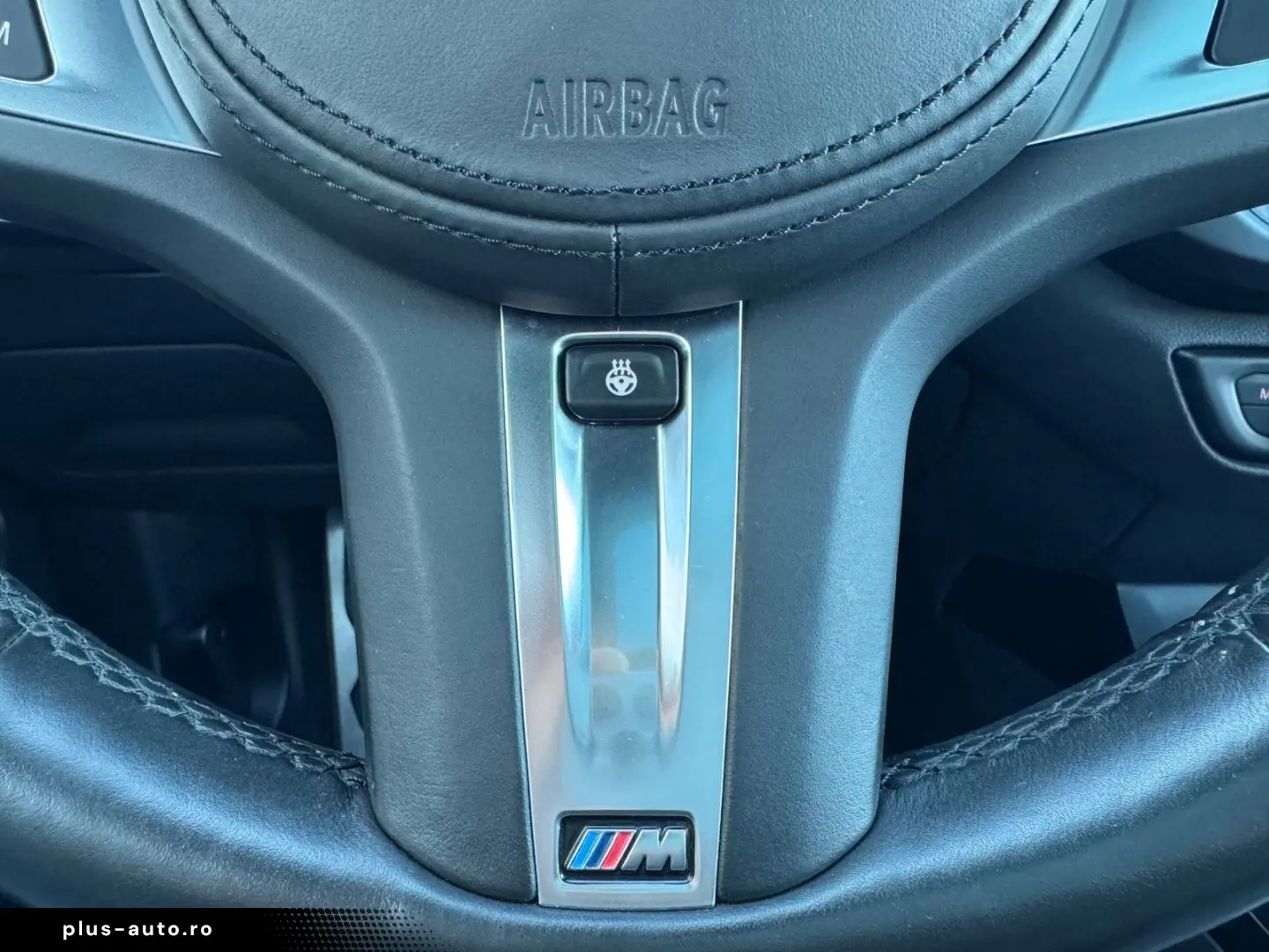 BMW M135i xDrive HeadUp Harman Lenkradheiz Pano KeyL